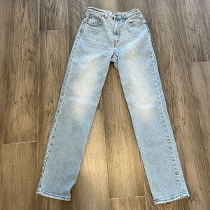 Levis 70's High Slim Straight Size 25